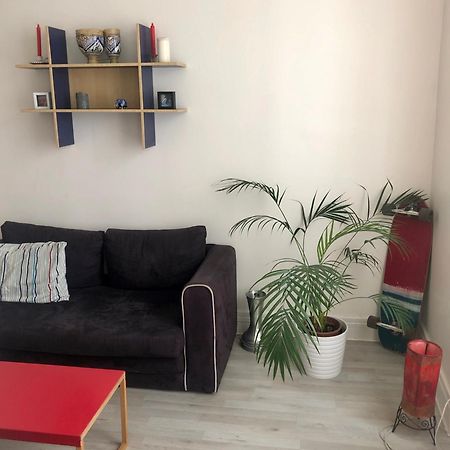 Cute And Quiet Appartment In Montmartre Parijs Buitenkant foto