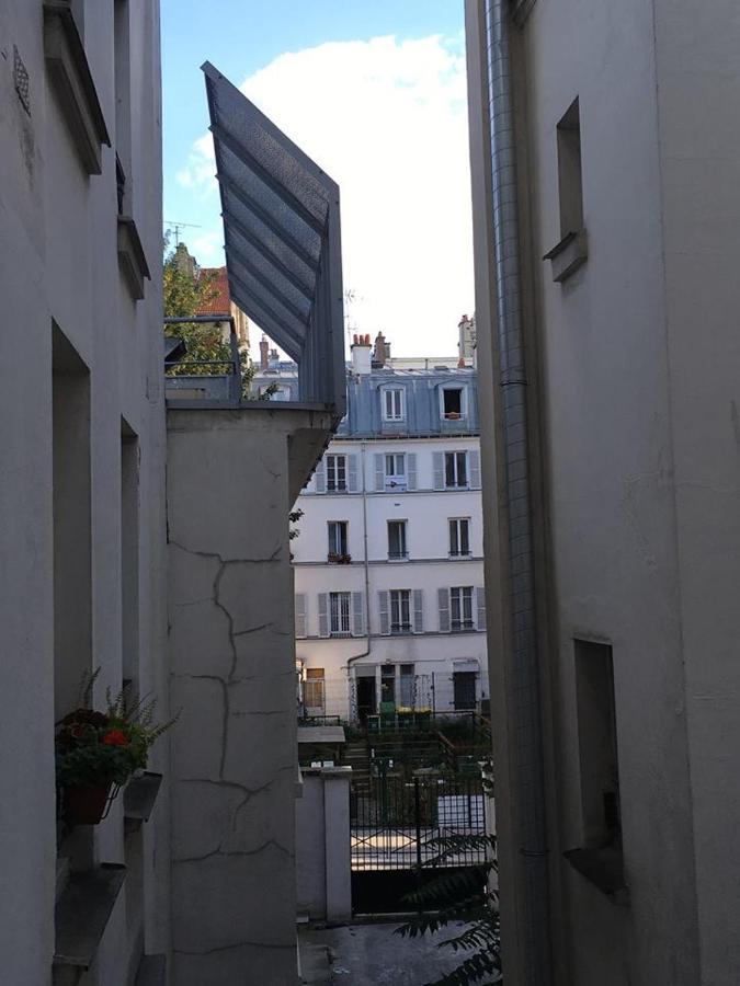 Cute And Quiet Appartment In Montmartre Parijs Buitenkant foto